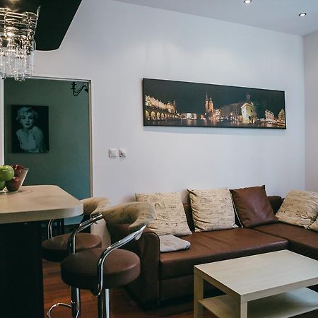 Hieronim - By The Vistula River Apartment Красков Екстериор снимка