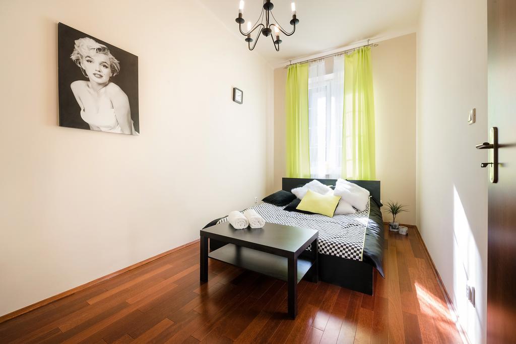 Hieronim - By The Vistula River Apartment Красков Екстериор снимка